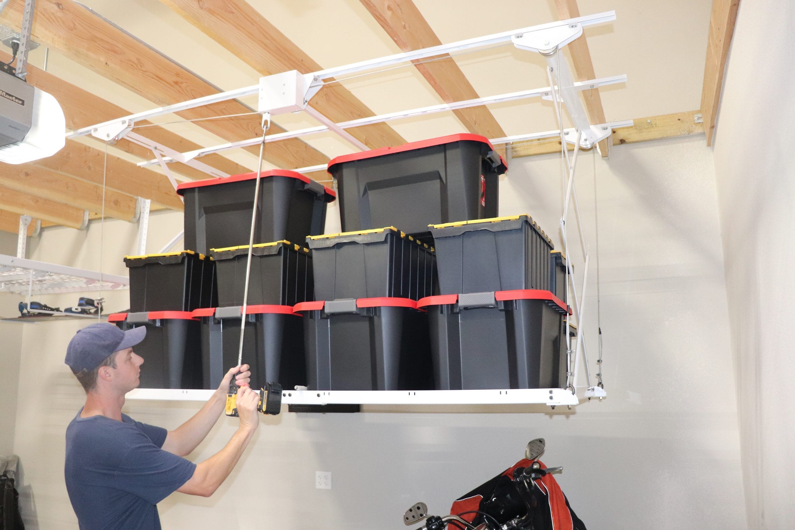 Syzzor Loft – Retractable Garage Storage Lift