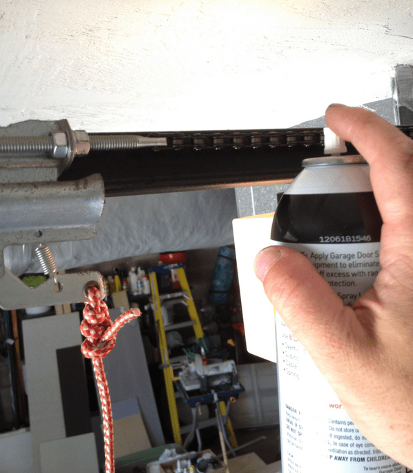garage-door-lubricant